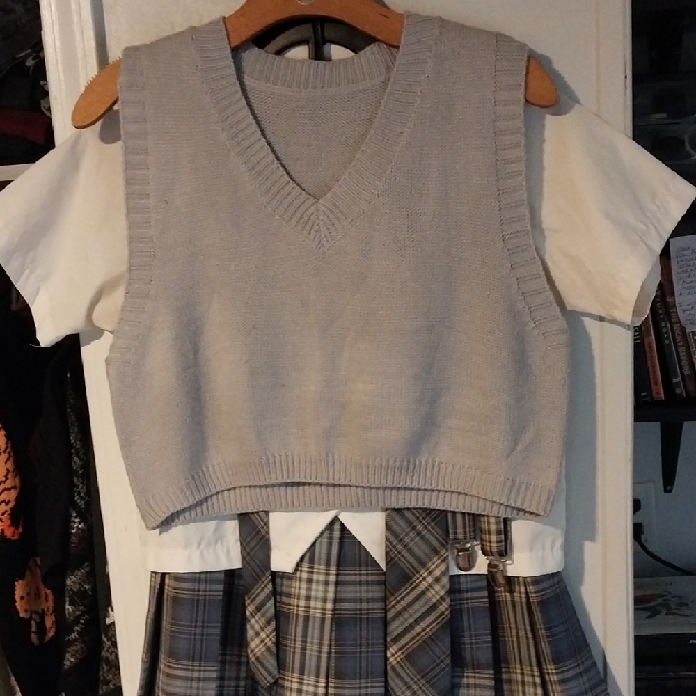 School Uniform Cosplay - Picture 5 of 5